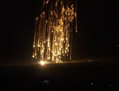 Ανηλεής βομβαρδισμός της Ράκκα με βόμβες φωσφόρου